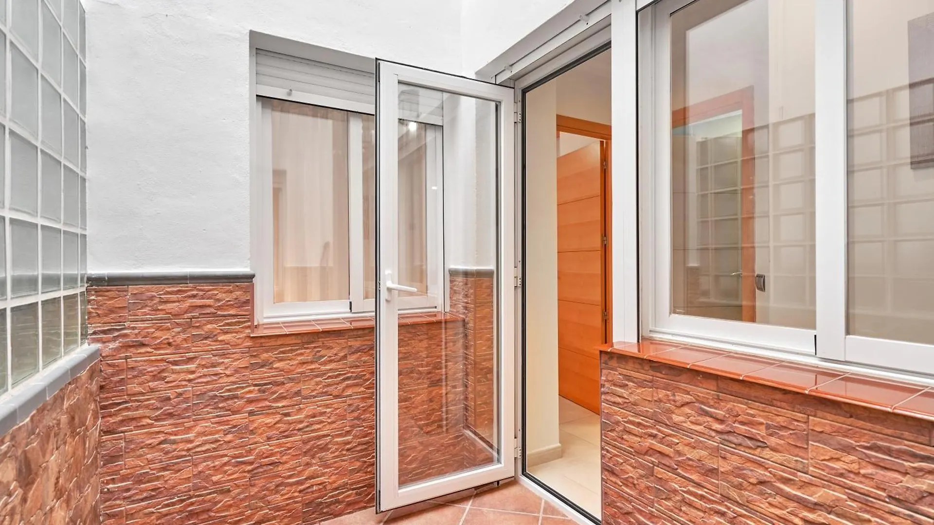 公寓 Apartamento Lola 1 内尔哈