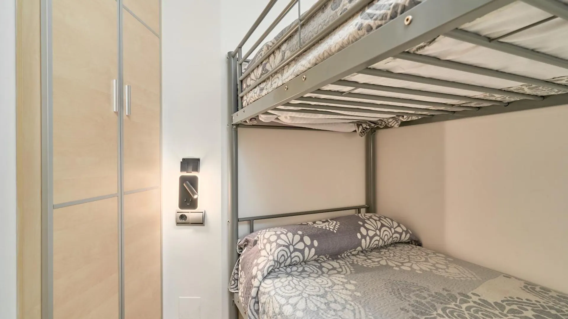 公寓 Apartamento Lola 1 内尔哈